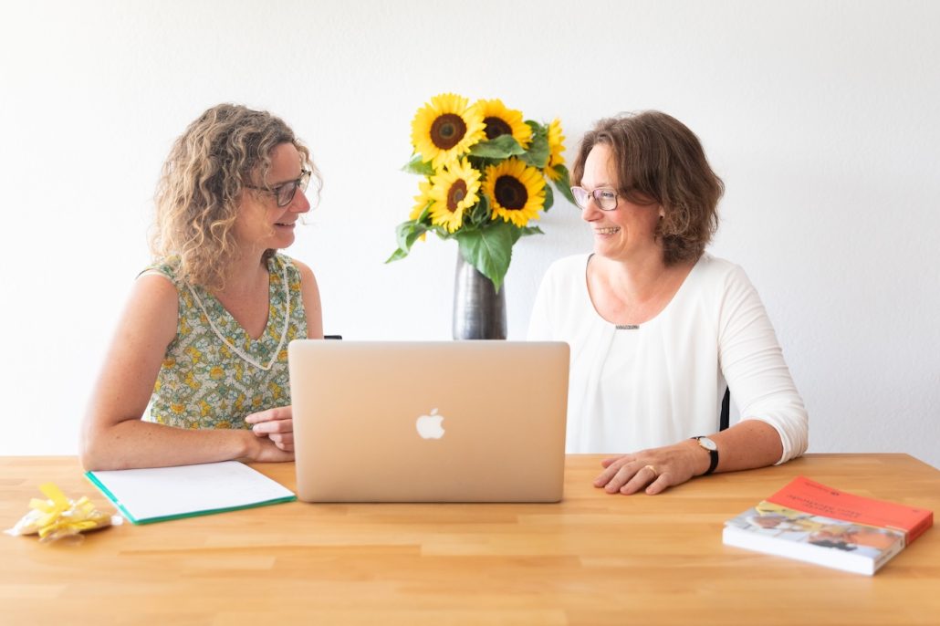 Claudia Berther bildet Frau als Supervisorin aus